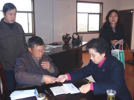 我院开展脱贫攻坚“两消除”活动