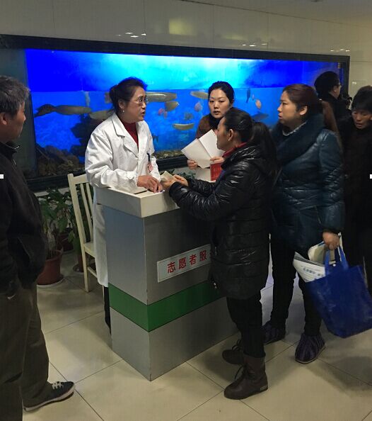 市一院“夕阳红志愿服务队”成立6年服务8400小时