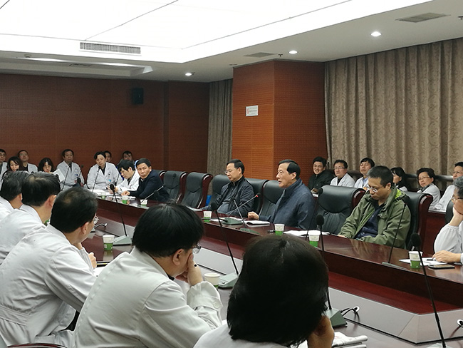 我院召开科主任集体廉政谈话暨行风建设自查自纠工作会议