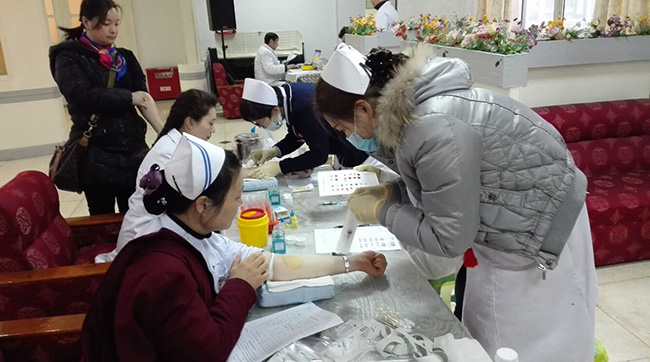 市一院组织职工参加无偿献血活动
