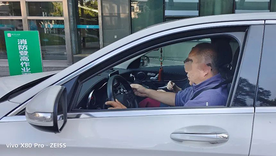 换髋手术第二天就能开车？这个手术让老年人放“髋”心